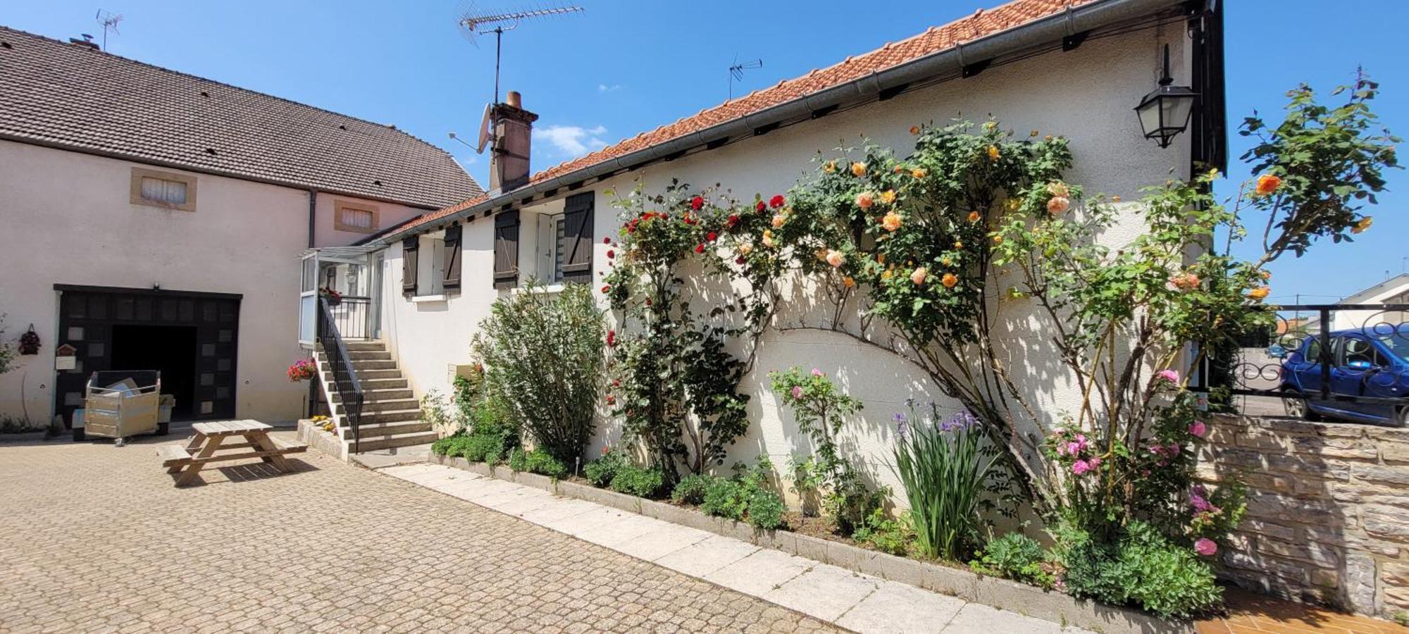 La Maison De L'Abeille De Percey Longeau-Percey Εξωτερικό φωτογραφία